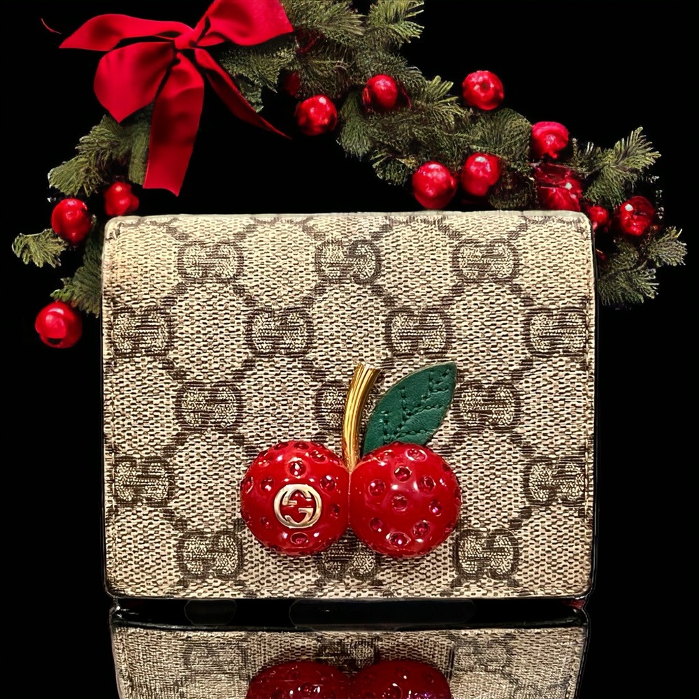 Gucci Cherry GG Supreme Canvas Wallet